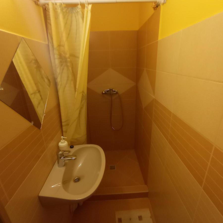 Rozsa Apartman 2 Alsoors Exterior photo