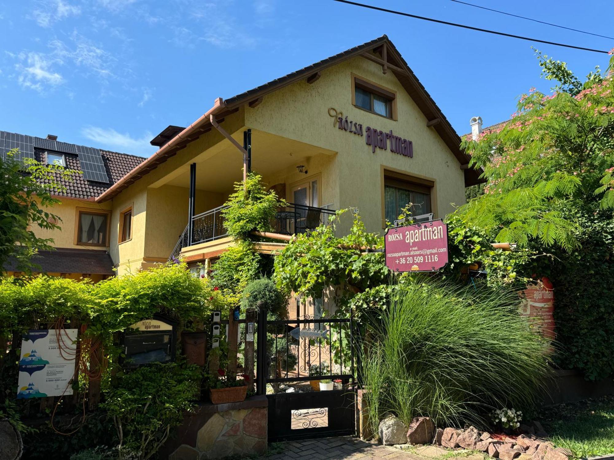 Rozsa Apartman 2 Alsoors Exterior photo