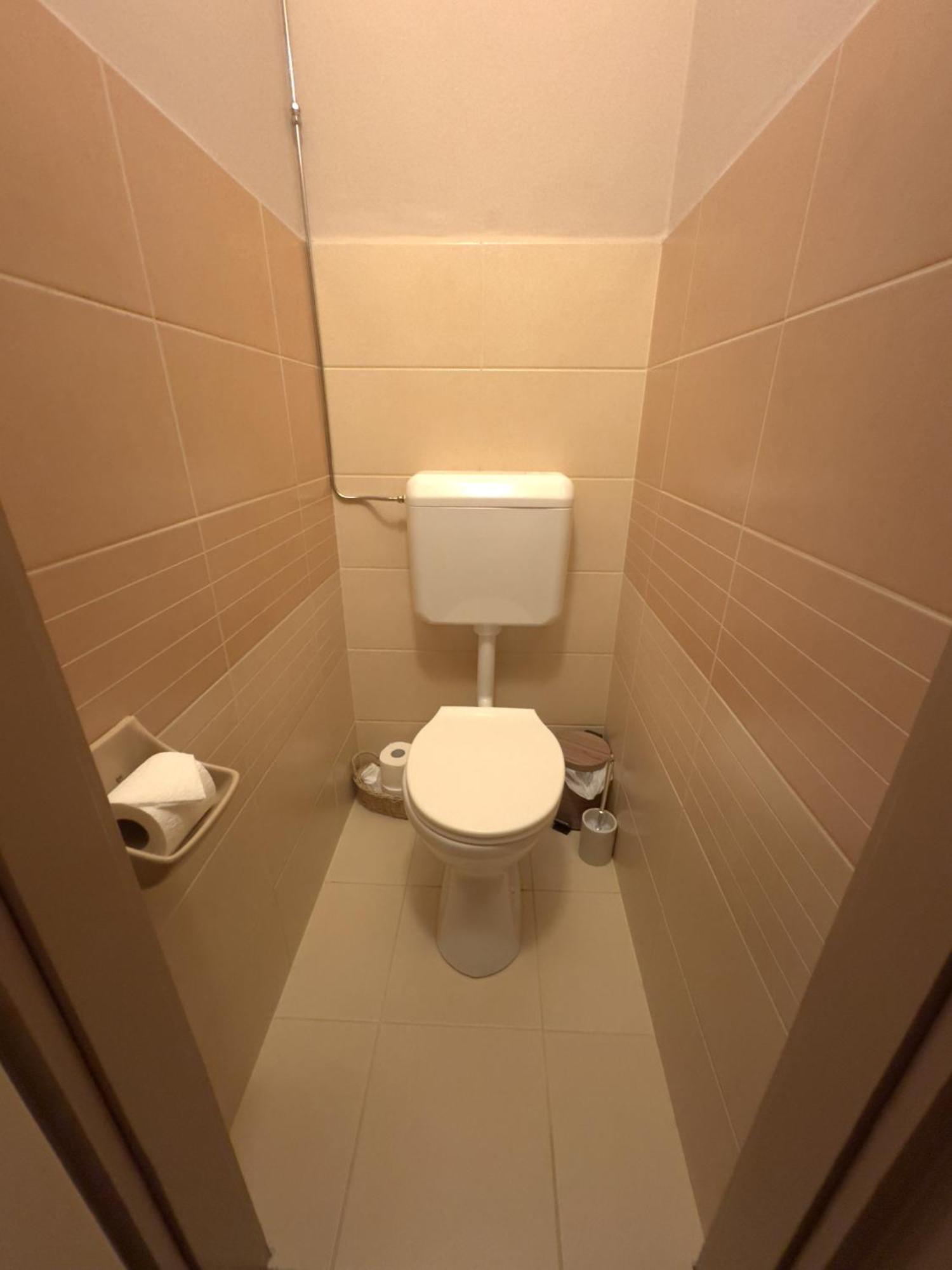 Rozsa Apartman 2 Alsoors Room photo