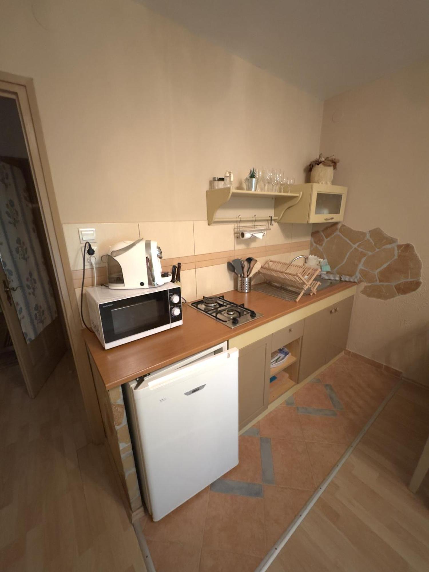 Rozsa Apartman 2 Alsoors Room photo