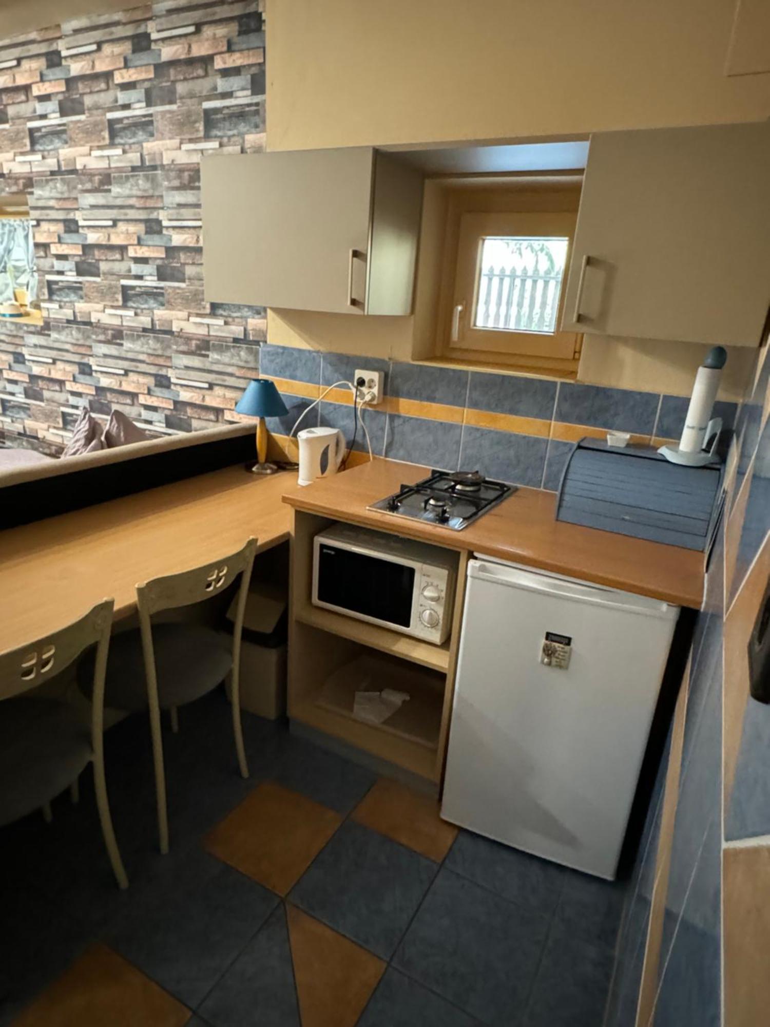 Rozsa Apartman 2 Alsoors Room photo